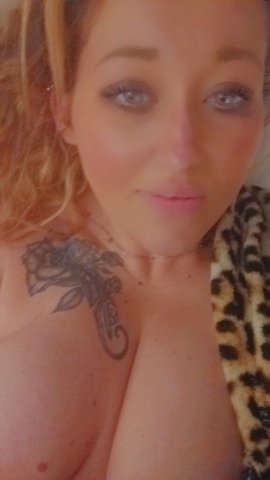 Salt Lake City Female Escort — Starbucks coffee & shower play - 1