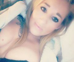 Salt Lake City Female Escort — Starbucks coffee & shower play - Image 2
