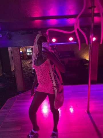 Oklahoma City Female Escort — virtual sessions, dinner dates, FMTY, overnights - 1
