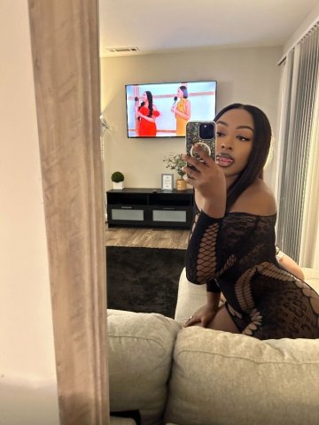 Concord Female Escort — FT Show Availability - 1