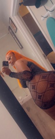 Juicy tight and wet outcalls only — discreet North Bay - 1