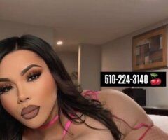 San Fernando Valley escorts - Latina Bombshell Escort Hosting in Sherman Oaks — Doubles Available