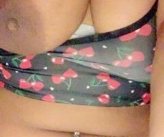 Female Escort in Cincinnati, Ohio — CarPlay in your vehicle, outcalls if you provide a ride - Image 7