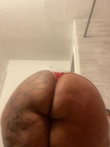 Queens NY BBW Escort — Outcalls & in-call appointments - 1