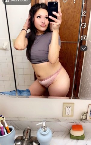 Milwaukee Female Escort — $300 HH / $500 Hour - 1