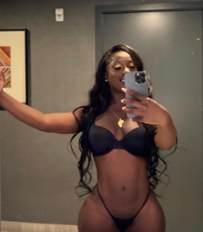 Chicago IL Female Escort — Wet and Creamy Blowjob (Outcalls) - 1