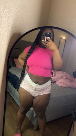 Brooklyn Female Escort — Socials Only (No Meets) - 1