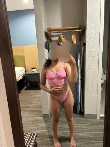 Southside Petite Princess — 4'10 300 Hr Special - 1