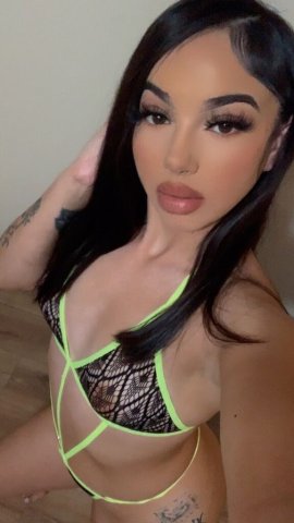 Monterey Female Escort — private companionship with discretion - 1