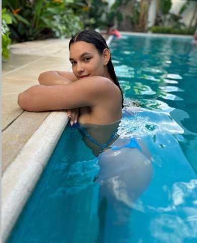 Phoenix Latina Female Escort — angel face & body (100% real) - 1