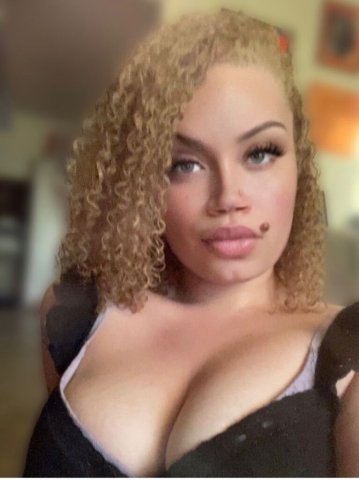 Albuquerque Female Escort — Fetish Sessions & Pegging - 1