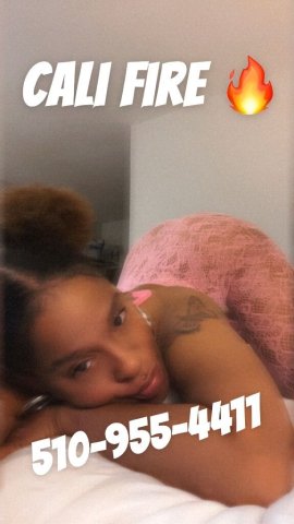 Raleigh-Durham Fantasy Play with a Mature MILF — Full Service Massage, Fetish - 1