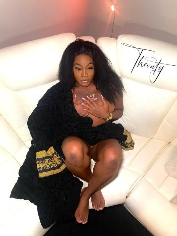 Waterbury CT Live FaceTime & Custom Video Requests - 1