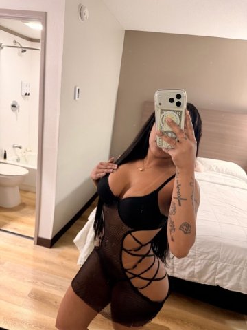 Maddy (25) — Female Escort in Miami, FL for Trios & Private Parties - 1