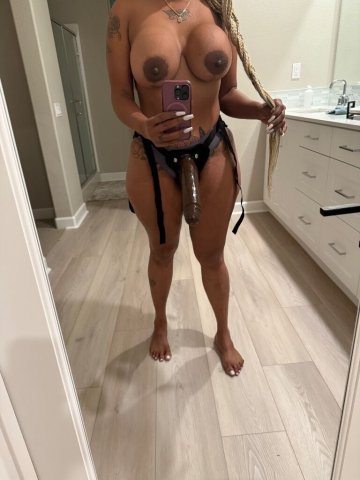 San Diego Domme Escort — Independent Playmate, Text/Call 24/7 - 1