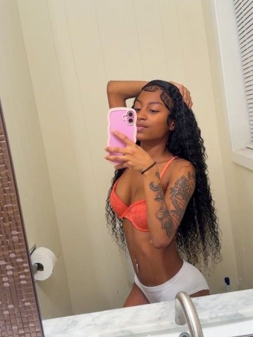 Waterbury CT Young Female Escort — WhatsApp - 1