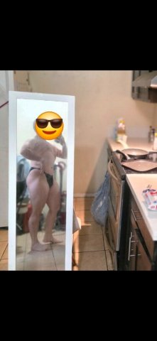 Long Beach Fitness Model — Athletic Bodybuilder / Powerlifter - 1