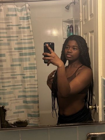 Long Island 21-Year-Old Female Escort — Honey Touch - 1