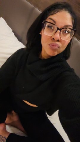 Portland OR Special Passing Thru — Aliza (Cuckquean) - 1