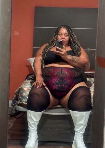 Ventura CA Headmaster Arrival — BBW Female Escort, Condoms Only, Tap-Out Special - 1
