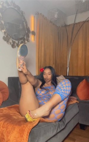 Nasty Incall Fun in Oakland — Sasha Peach (24) - 1