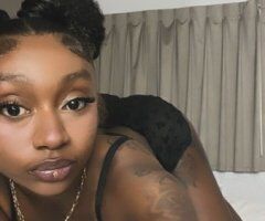 Long Beach escorts - Long Beach Slim Thick Chocolate Female Escort — Facetime Shows