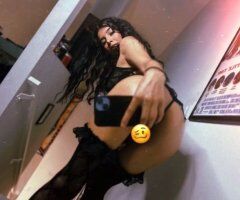 Pretty petite Latina for in-calls or out-calls (21) - Image 3