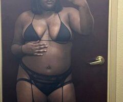 Dallas escorts - Downtown Dallas Chocolate Curvy Companion — Misty