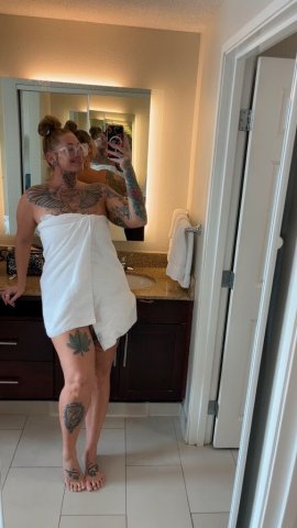 New Orleans Female Escort — companionship & date scheduling - 1