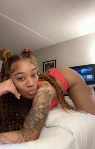 Reno Female Escort — Certified Head & Wet/Fruity Treat Service - 1