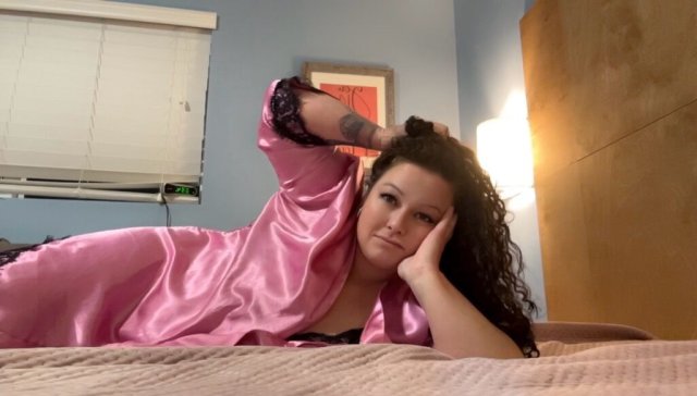 Rox Hoff in Boise, Idaho — Premium Escort with Humor - 1