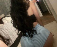 San Fernando Valley escorts - Chica delgada y traviesa — disponible para sexo anal todo el día