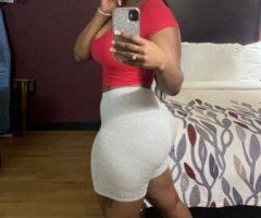 Lyric — Discreet Female Escort (Dallas, Texas) for Mature Men - Image 2