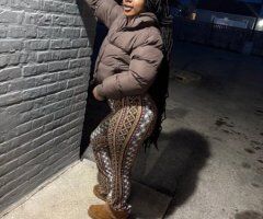 Chicago escorts - Kayla (22) — Massage services in Chicago, with incall & outcall