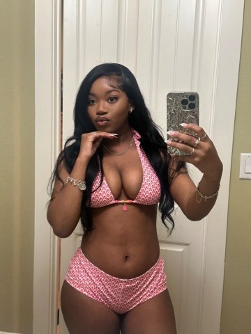 Northern Virginia Female Escort — Fun personality & attention that hits different - 1