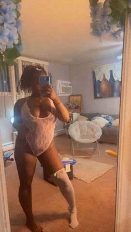 Dayton Female Escort — Discreet In-Call Sessions - 1