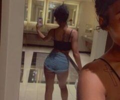 Las Vegas escorts - Las Vegas Female Escort — Petite Curly-Haired Playful Time