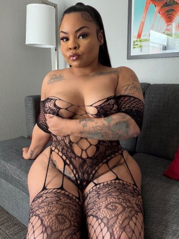 Southern Maryland Female Escort — in-call play & late-night specials - 1