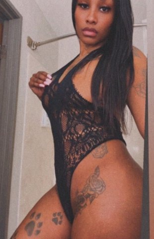Sandusky OH Female Escort — Facetime, Nuru Massage & Dates (Deposit for Overnight) - 1