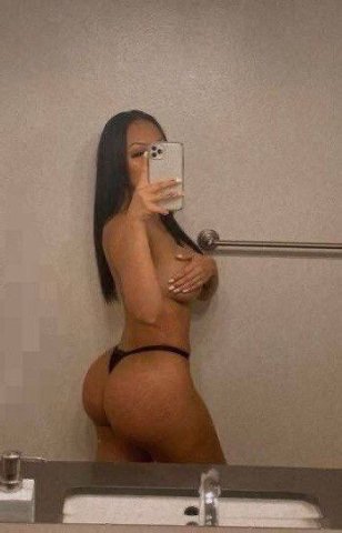 Latina hermosa de pies a cabeza — trato sin rush - 1