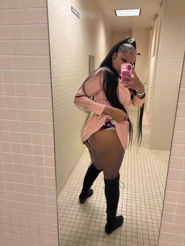 Visiting Limited Time: Mami I in Town (FaceTime + Travel) - 1