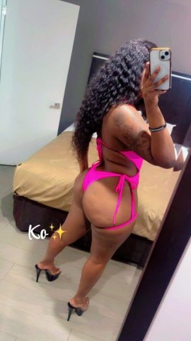 Sacramento Female Escort — Incall & Outcall Cum Play, Throat Goat Style - 1