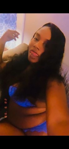 Mobile, AL Fun-Sized Thick Escorts — 5'2 - 1