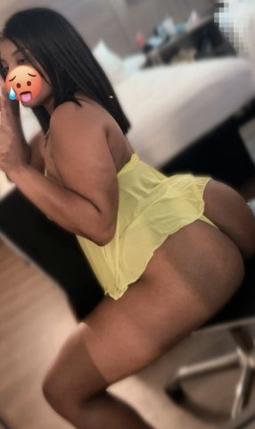 Karla — young, attractive female escort (100% real photo) - 1
