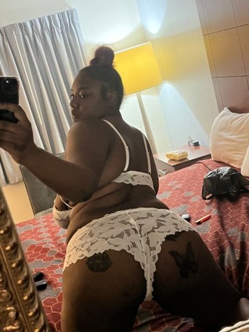 Chicago Female Escort — In-Call Full Service, Deepthroat, Facetime - 1