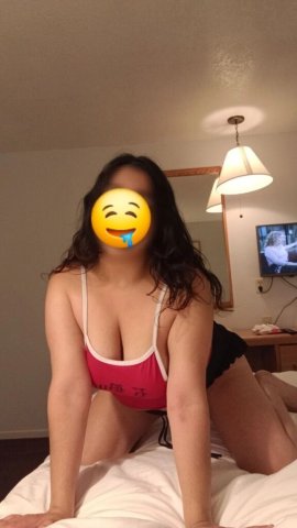 Orange County Latina CBJ Companion with Foot Fetish, Massage & Dom (No Sex) - 1