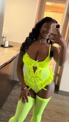 Milwaukee Female Escort — Mocha for FaceTime, BJ, outcalls, and car dates - 1