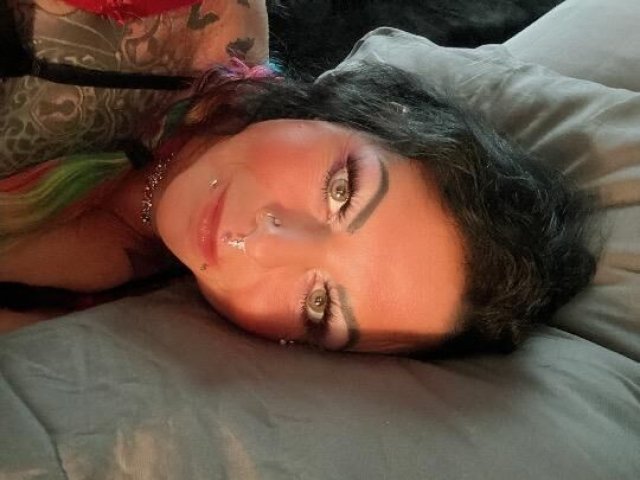 Kansas City Female Escort — Incalls 9am-4pm, Outcalls till 11pm (BDSM/Girlfriend experience) - 1