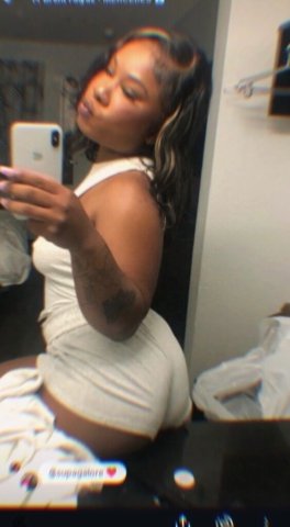 Hot Ebony Meet-Up — Young Sexy Girl for Discreet Outcalls - 1