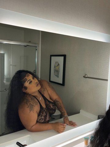 Baton Rouge Female Escort — Thick + pretty (one night only) - 1